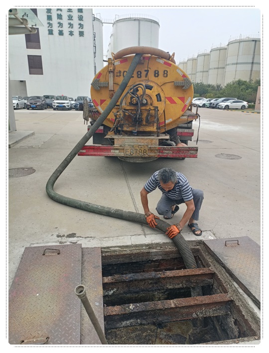 逊克隔油池清掏