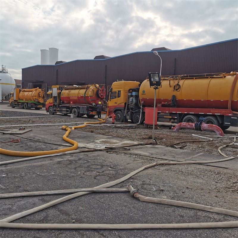 逊克污水池清理